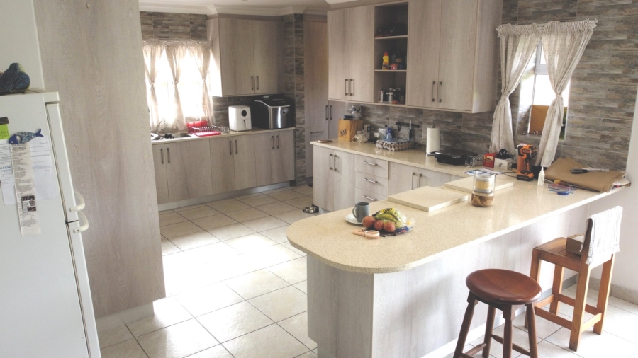4 Bedroom Property for Sale in Dolphin Creek Golf Estate Western Cape